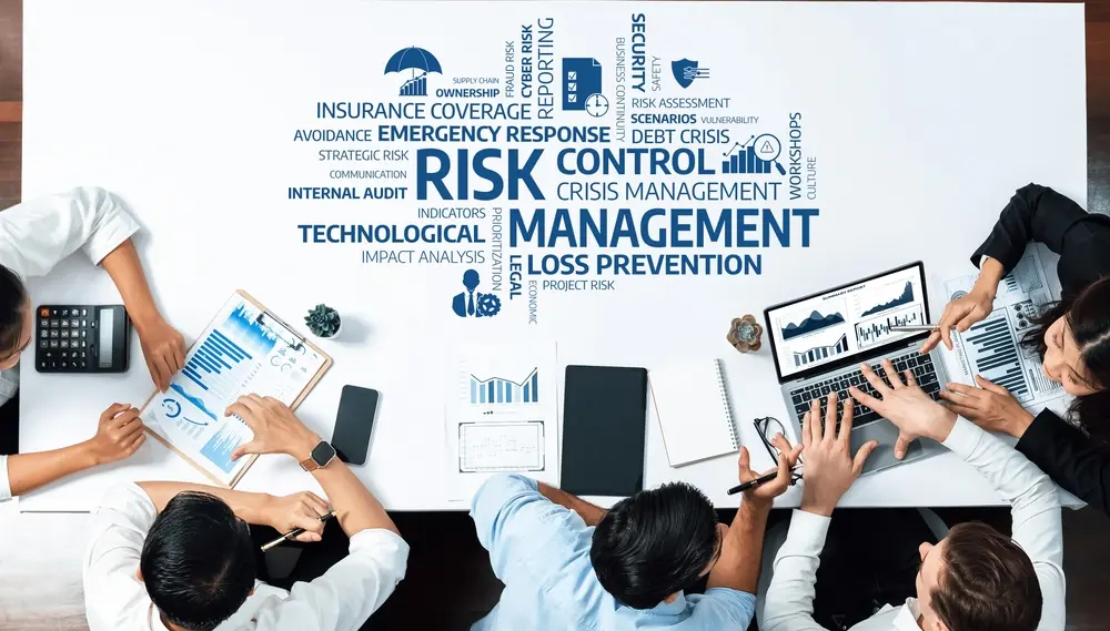 دورات تدريبية في إدارة المخاطر والامتثال